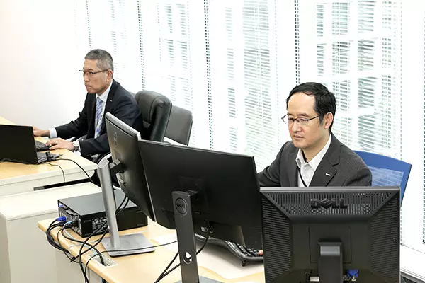 拠点・開発環境